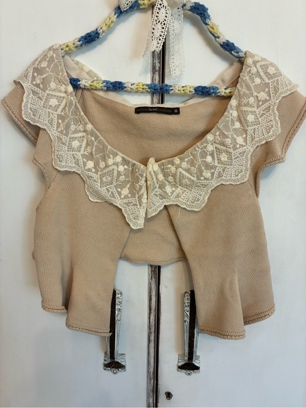 Anthropologie hazel Beige Knit Crop Top with Lace Collar